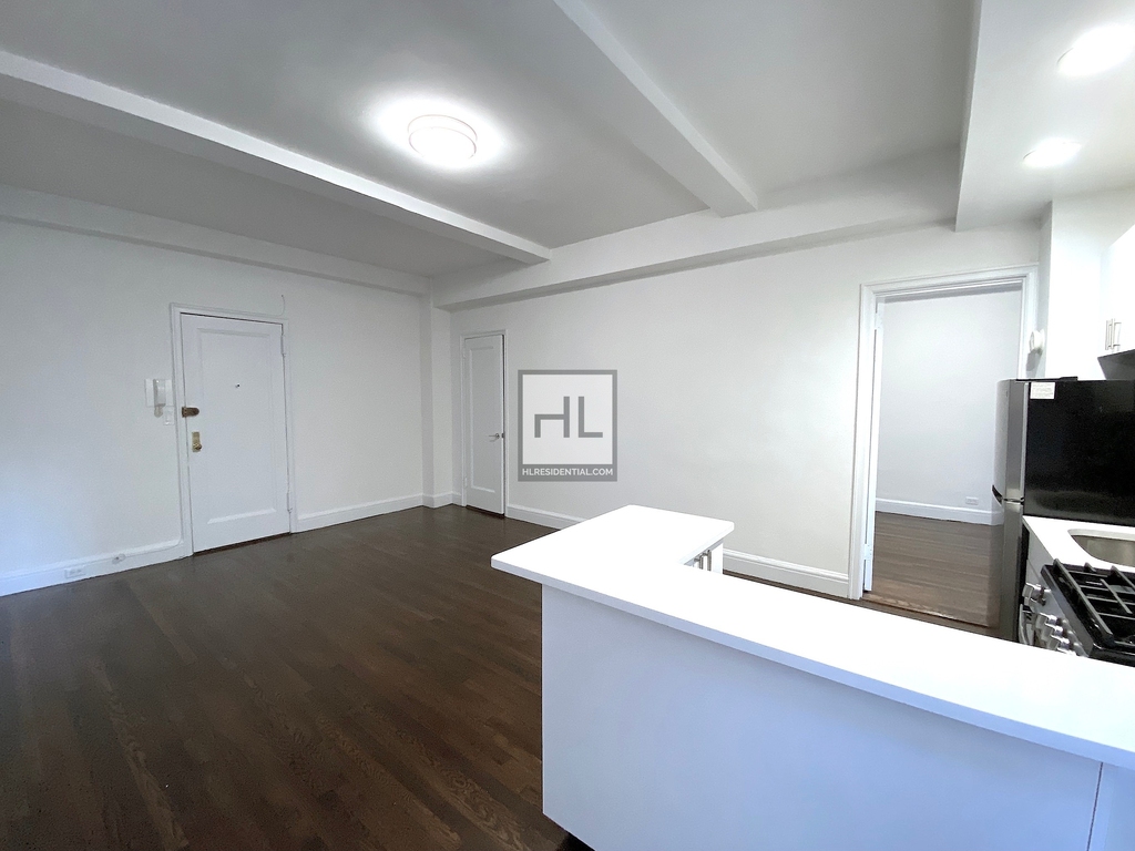 East 46th Street - Photo 1