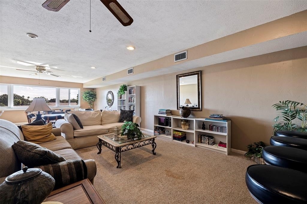 4595 Chancellor Street Ne - Photo 36