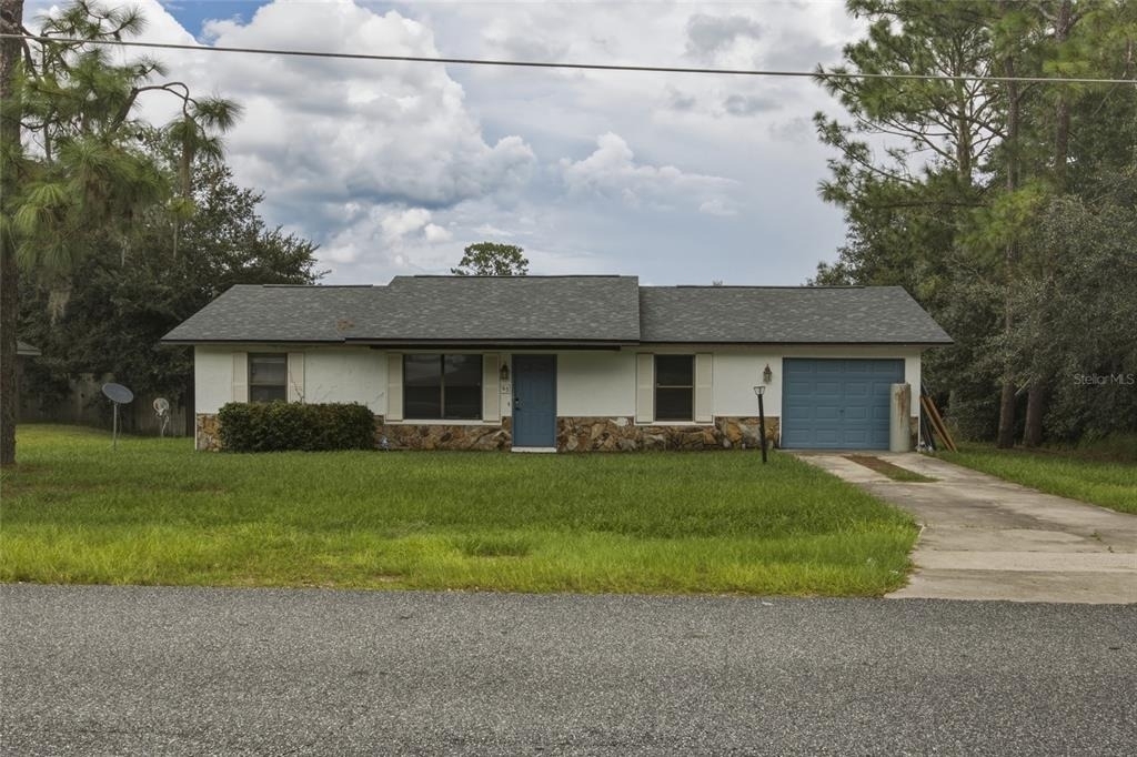 65 Pine Trace - Photo 0