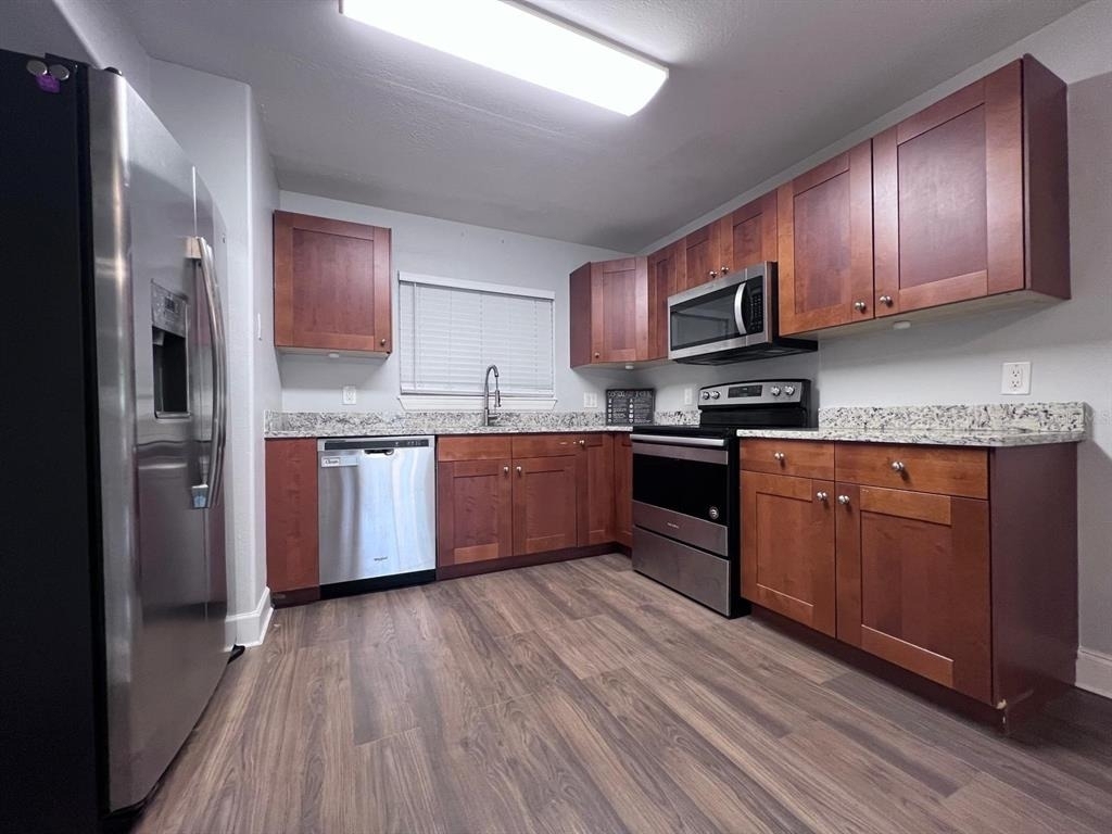 7487 Canford Court - Photo 0