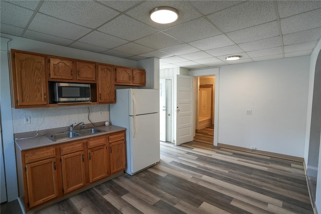 362 Delaware Avenue - Photo 3