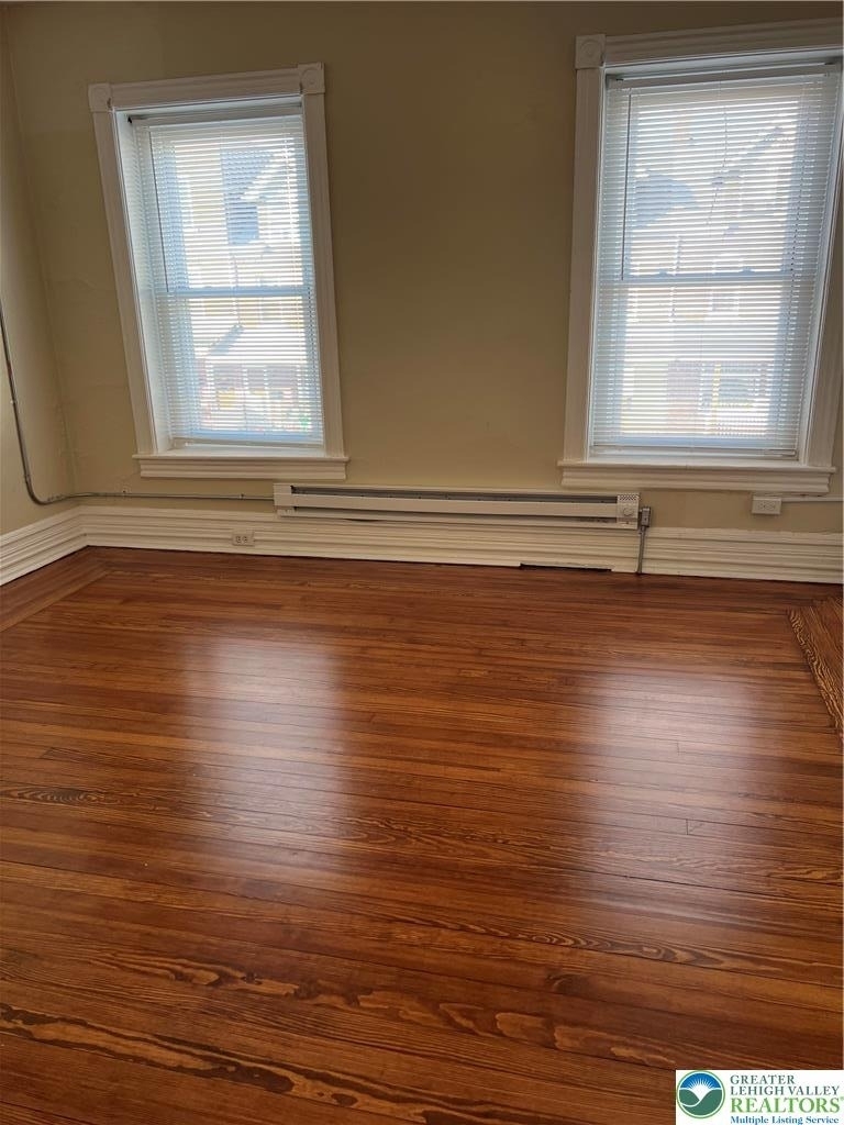 718 W Washington Street - Photo 1