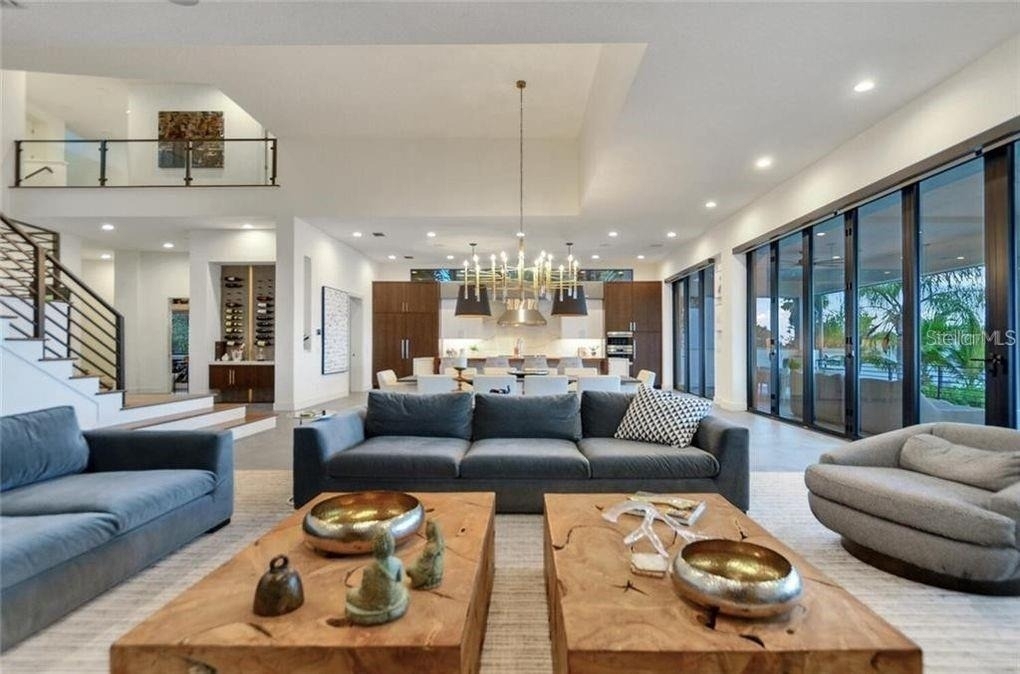 588 Riviera Drive - Photo 11