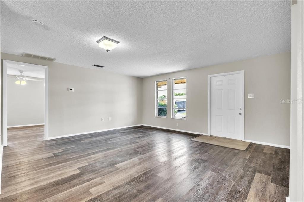 528 Magnolia Avenue Nw - Photo 3