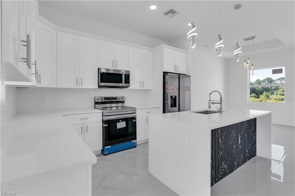 475 Raymer Street - Photo 10