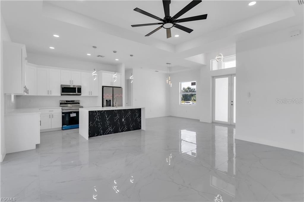 475 Raymer Street - Photo 9
