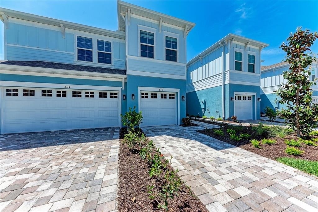317 Via Tuscany Avenue - Photo 0