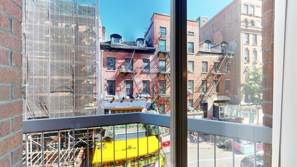 184 Thompson Street - Photo 3