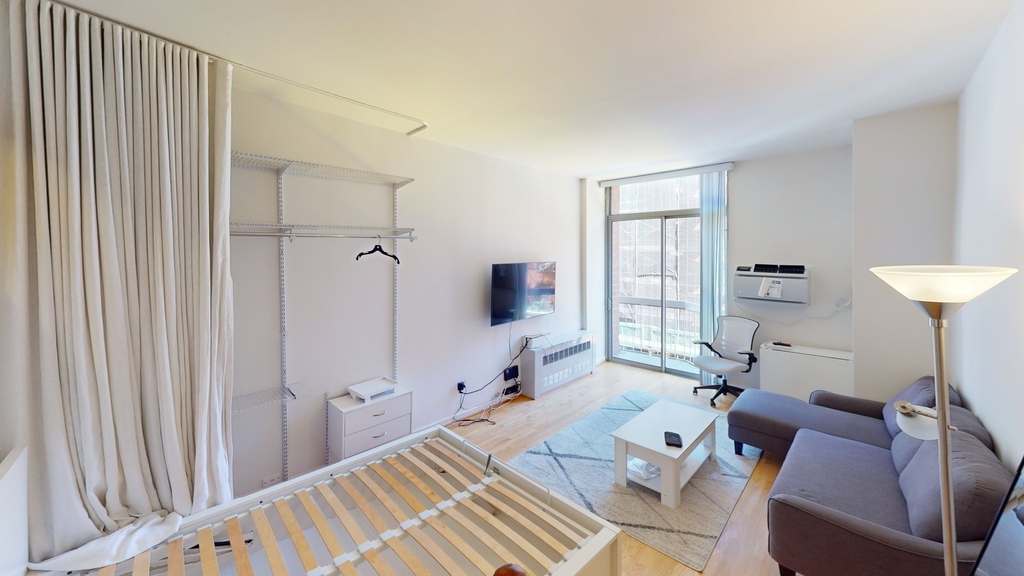 184 Thompson Street - Photo 6