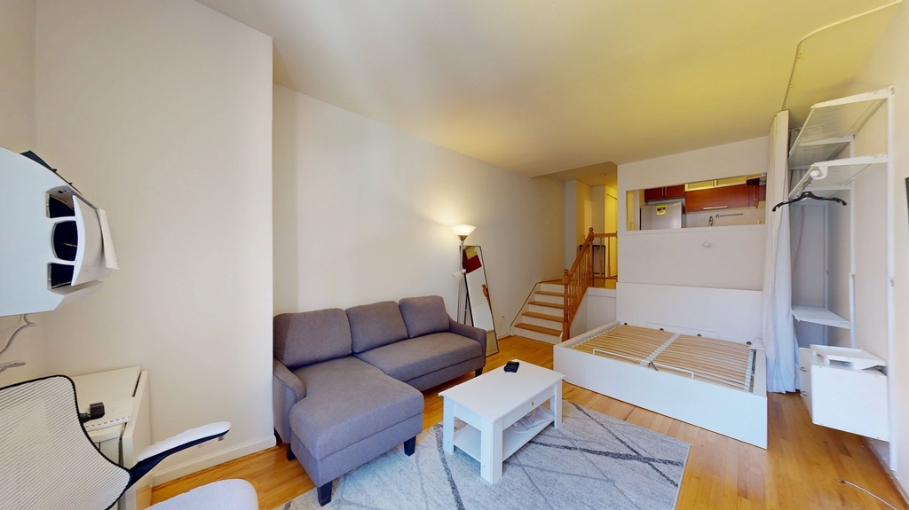 184 Thompson Street - Photo 0