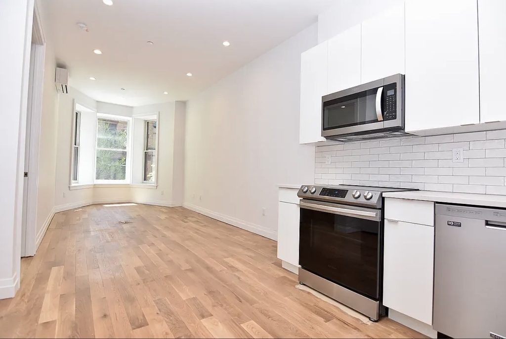 West 103rd Street - Photo 3