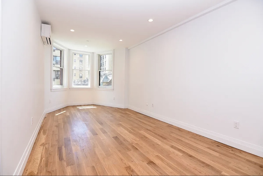 West 103rd Street - Photo 5