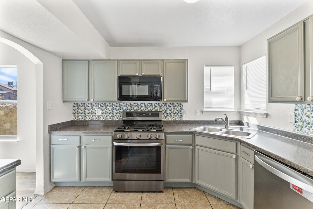 10799 Walden Pond Street - Photo 12