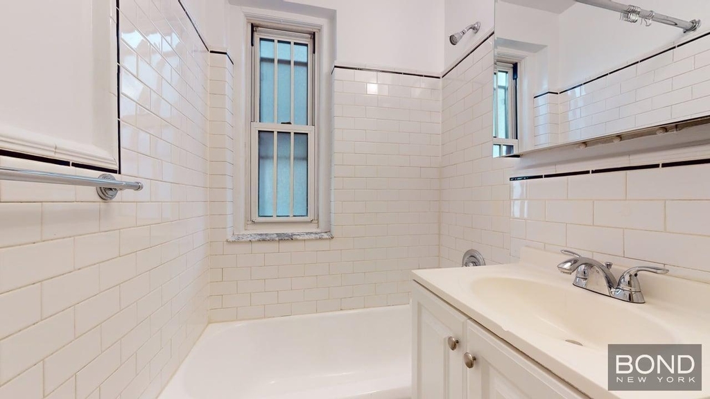 1 Jane Street - Photo 4