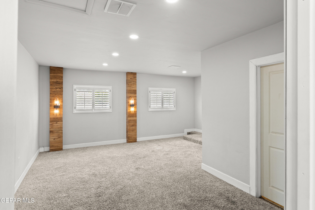 5409 Edmonton Avenue - Photo 3
