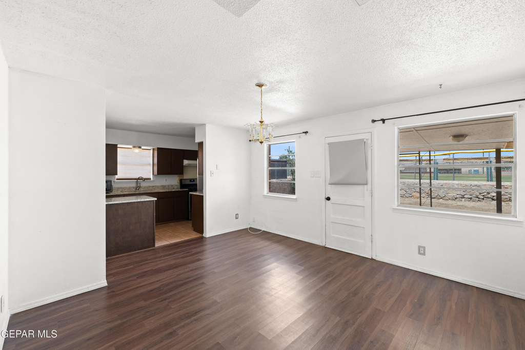 5409 Edmonton Avenue - Photo 9