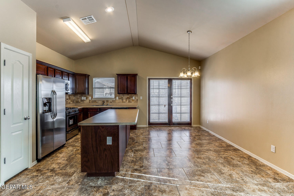2412 Escape Point Street - Photo 4