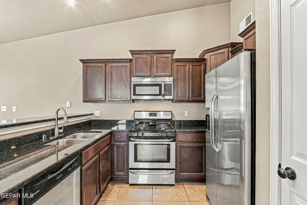 14352 S Cave Avenue - Photo 10