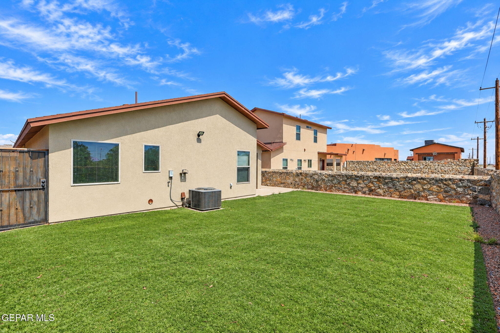 14352 S Cave Avenue - Photo 17