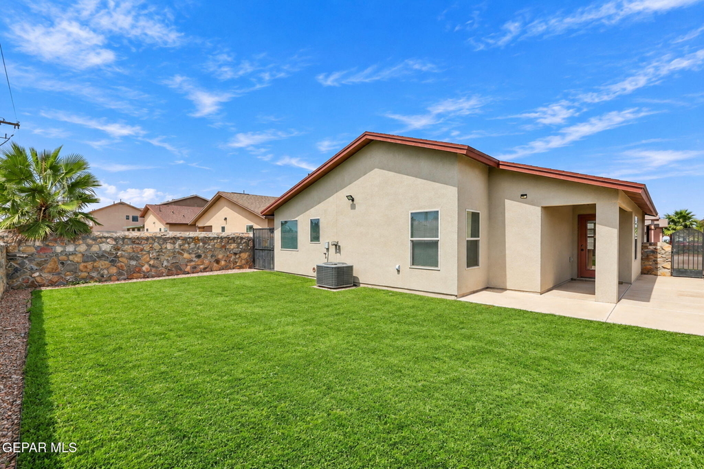 14352 S Cave Avenue - Photo 13