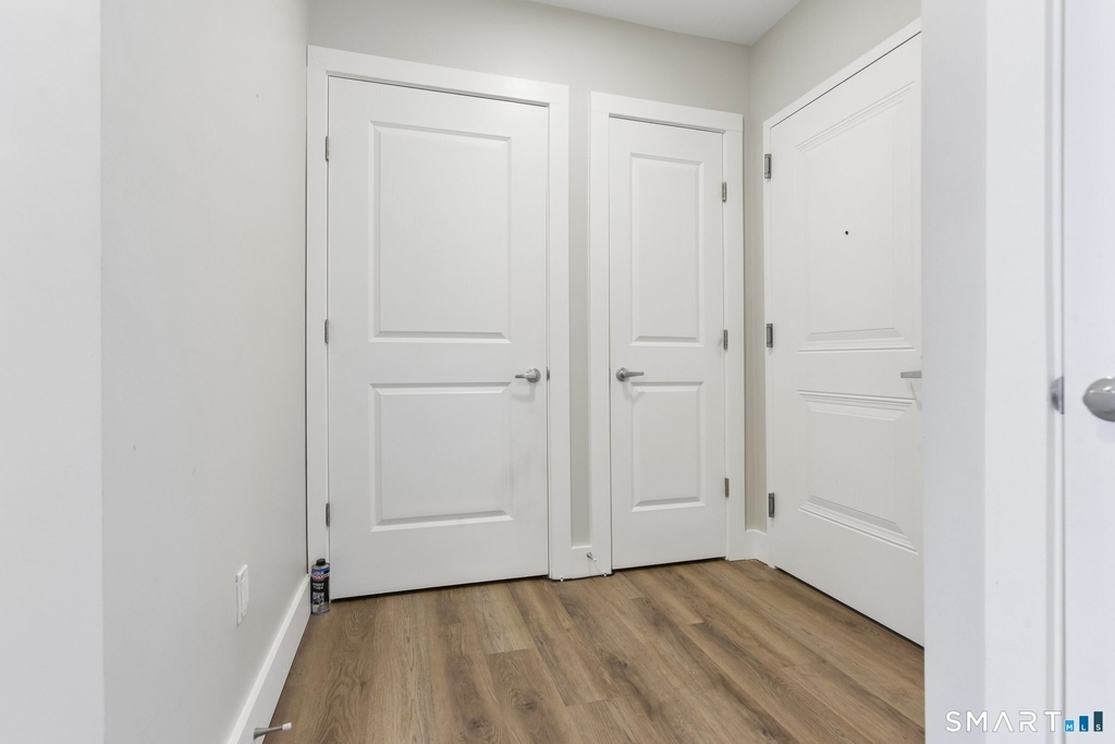 256 Captain Thomas Boulevard - Photo 11