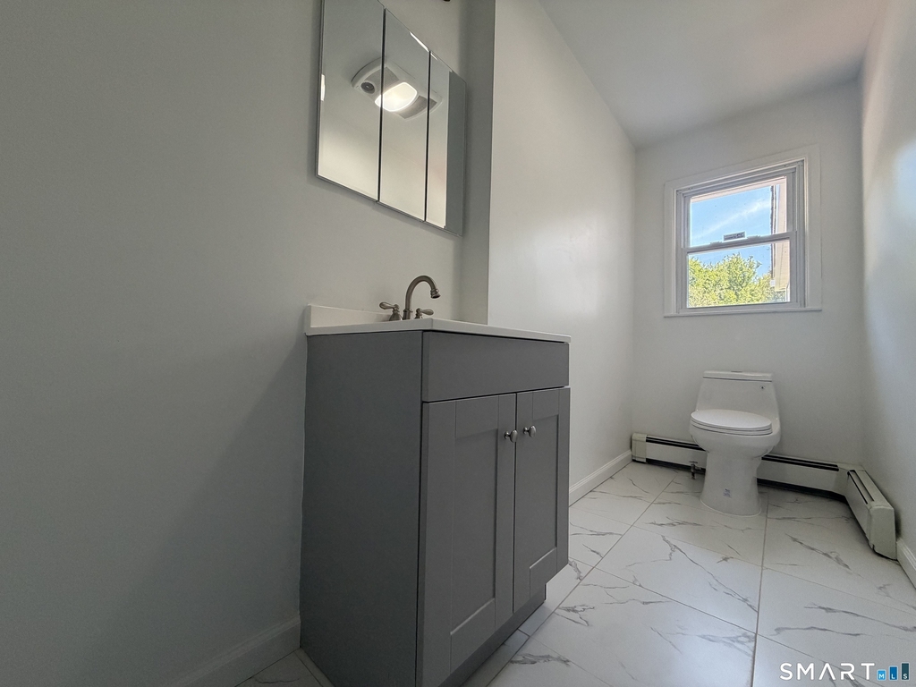 762 Woodin Street - Photo 12