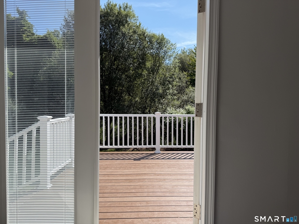 762 Woodin Street - Photo 5