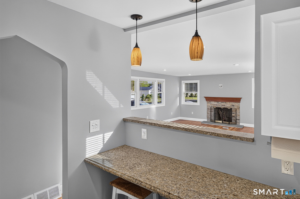135 York Street - Photo 7