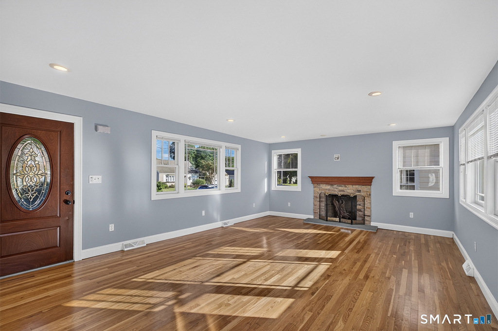 135 York Street - Photo 3