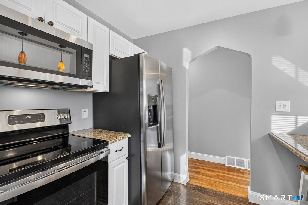 135 York Street - Photo 8