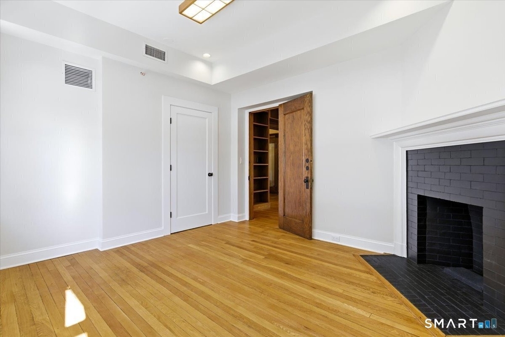 2750 Whitney Avenue - Photo 19