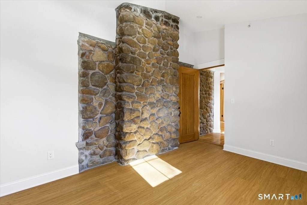 2750 Whitney Avenue - Photo 22