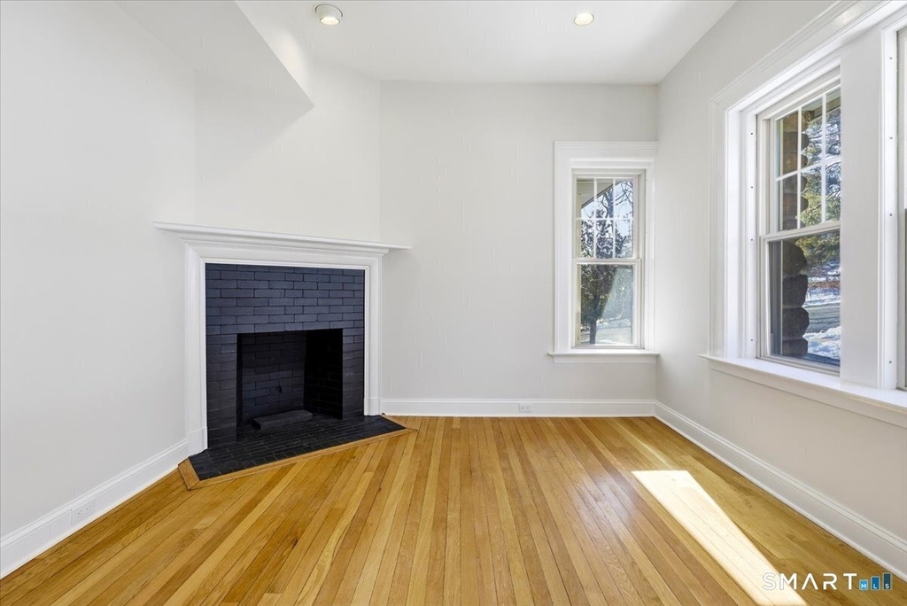 2750 Whitney Avenue - Photo 18