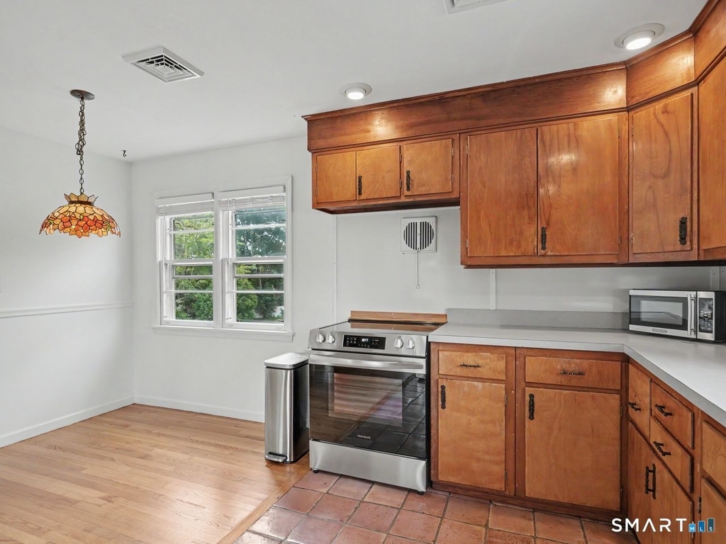 100 Lakeshore Terrace - Photo 24