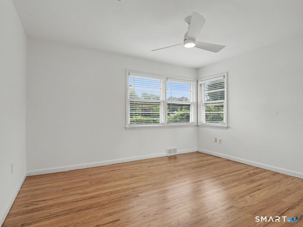 100 Lakeshore Terrace - Photo 29