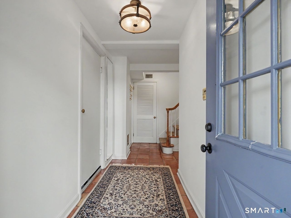 100 Lakeshore Terrace - Photo 12