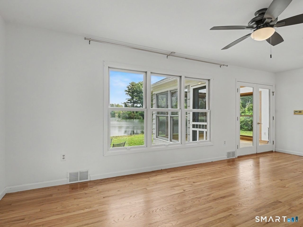 100 Lakeshore Terrace - Photo 14