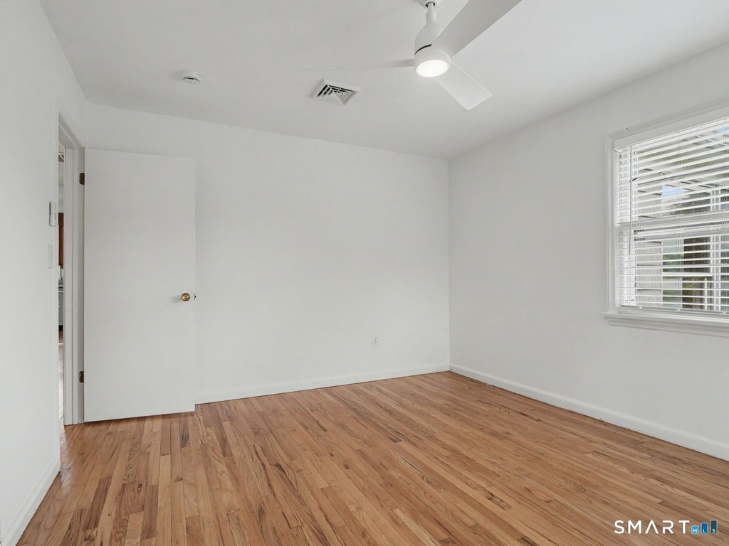 100 Lakeshore Terrace - Photo 32
