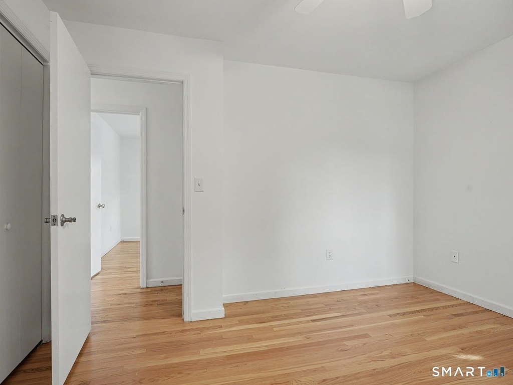 100 Lakeshore Terrace - Photo 28