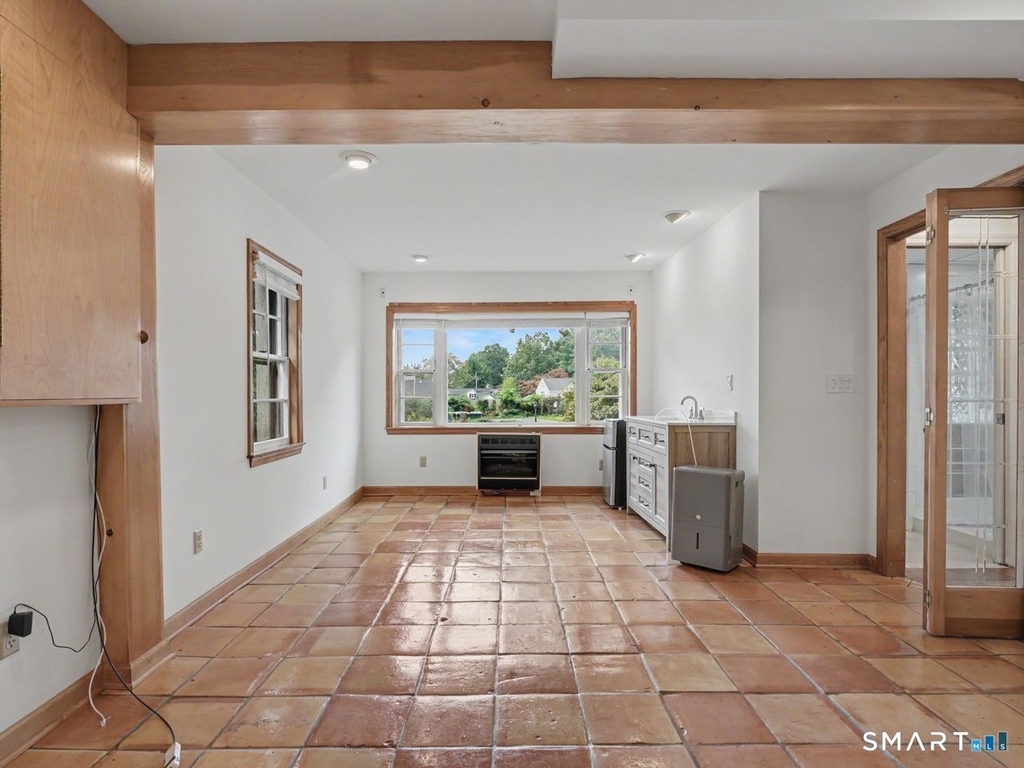 100 Lakeshore Terrace - Photo 18