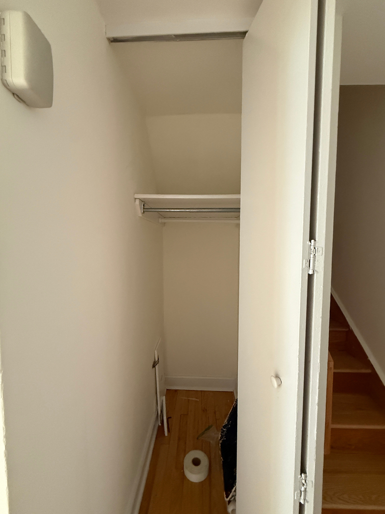 201 East 12th Street - Photo 5