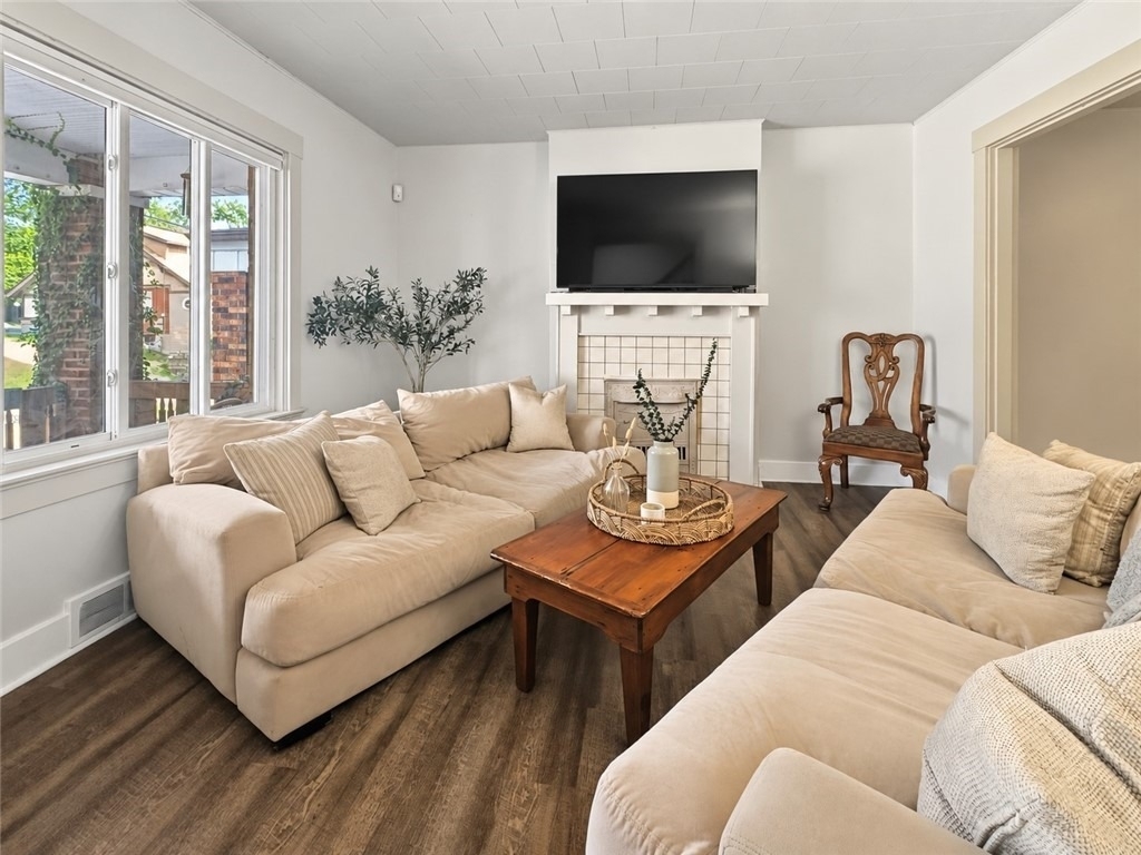 2904 Brentwood Ave - Photo 2