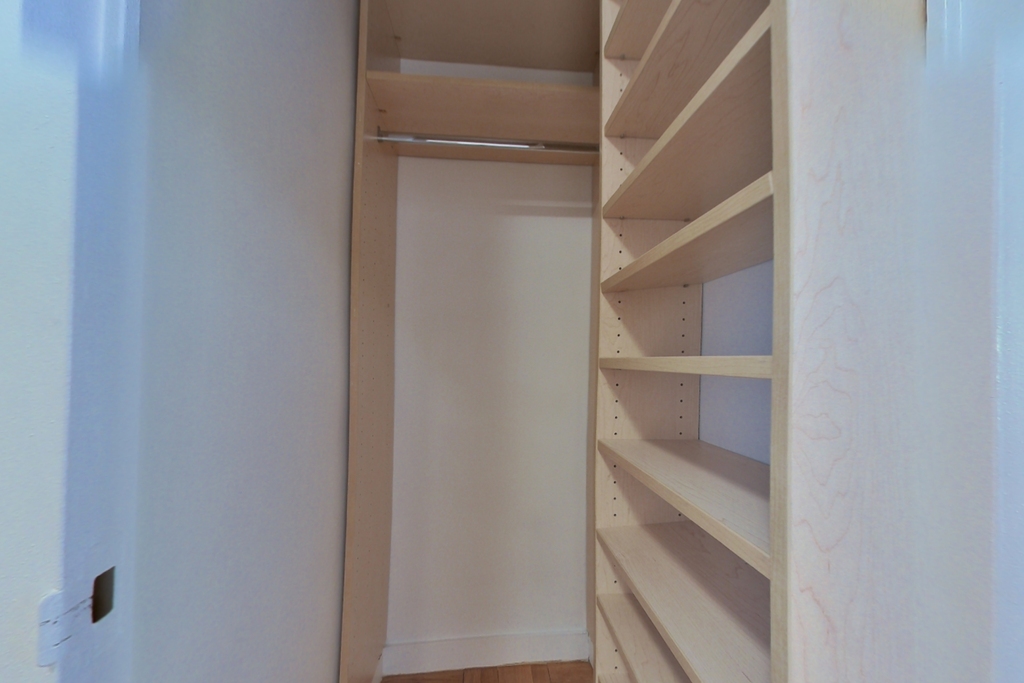 4th Avenue - Photo 6