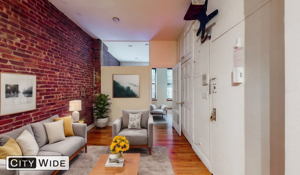 320 East 93rd Street - Photo 1