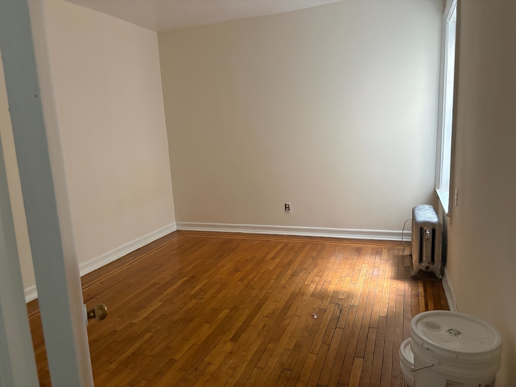 W.185th St and Fort Washington Avenue - Photo 3