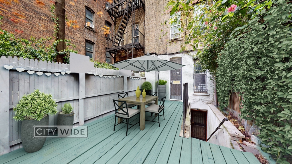 318 East 93rd Street - Photo 1