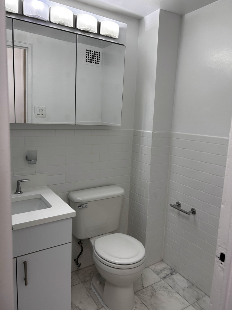 145 East 16th Street - Photo 5