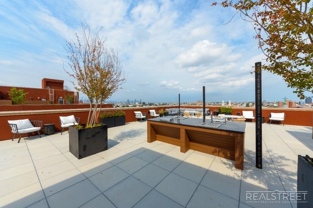 972 Bushwick Avenue - Photo 10