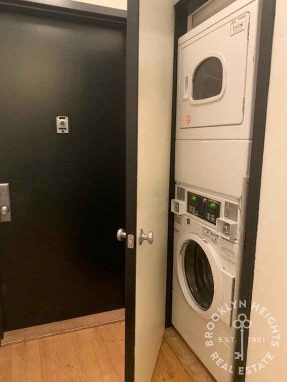 73 Saint Marks Avenue - Photo 8