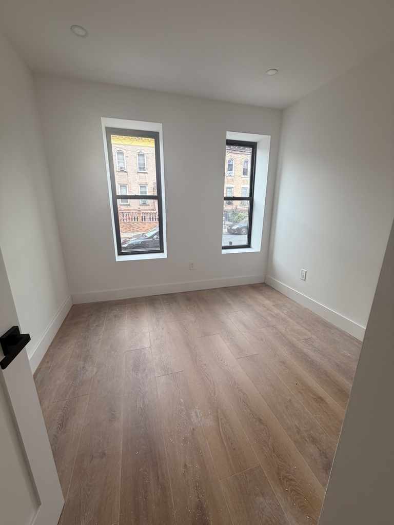 435 Lincoln Ave - Photo 7